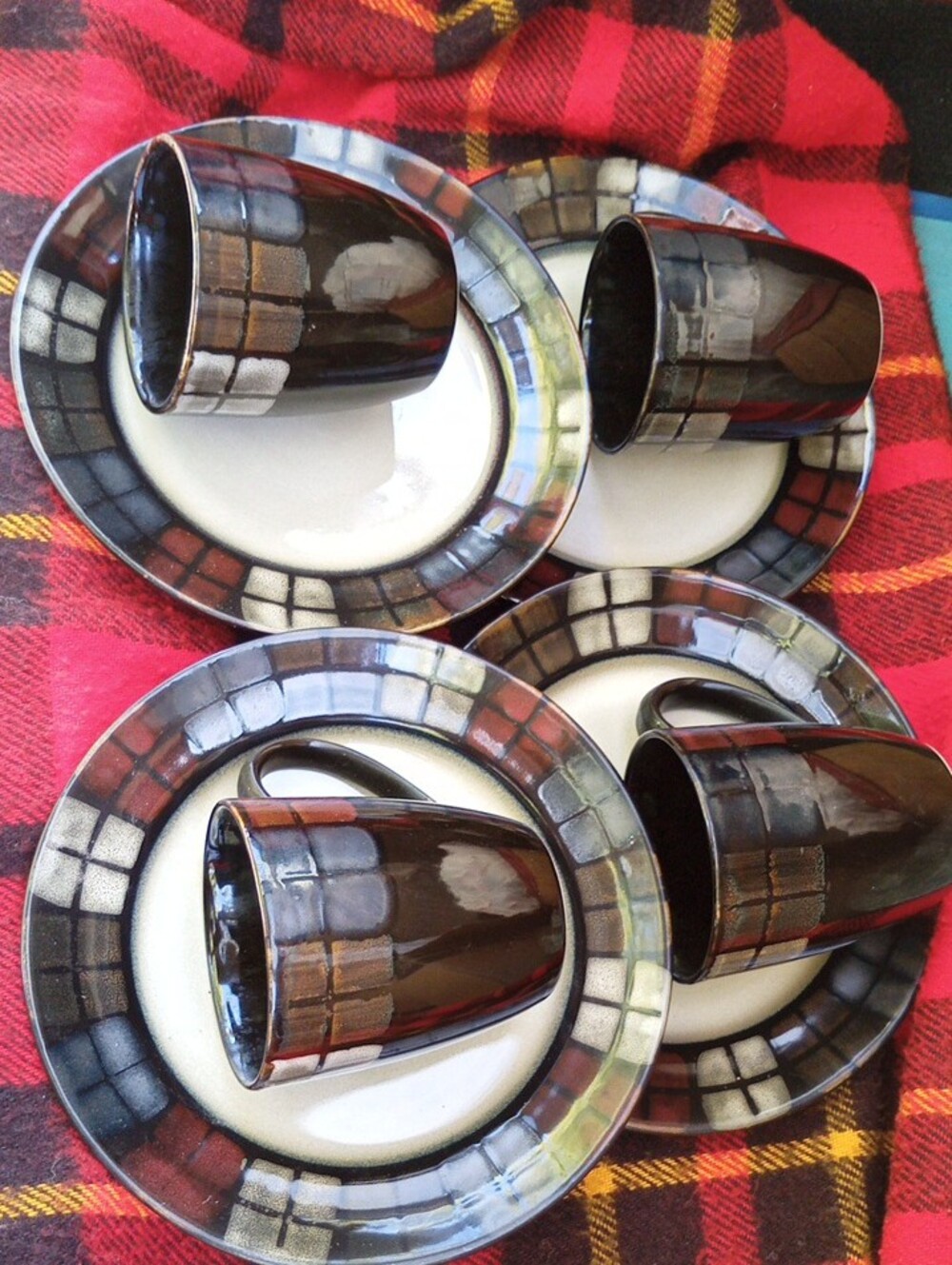 4#Pfaltzgraff Black Cream and Brown Mosaic Accent Mugs and Plates